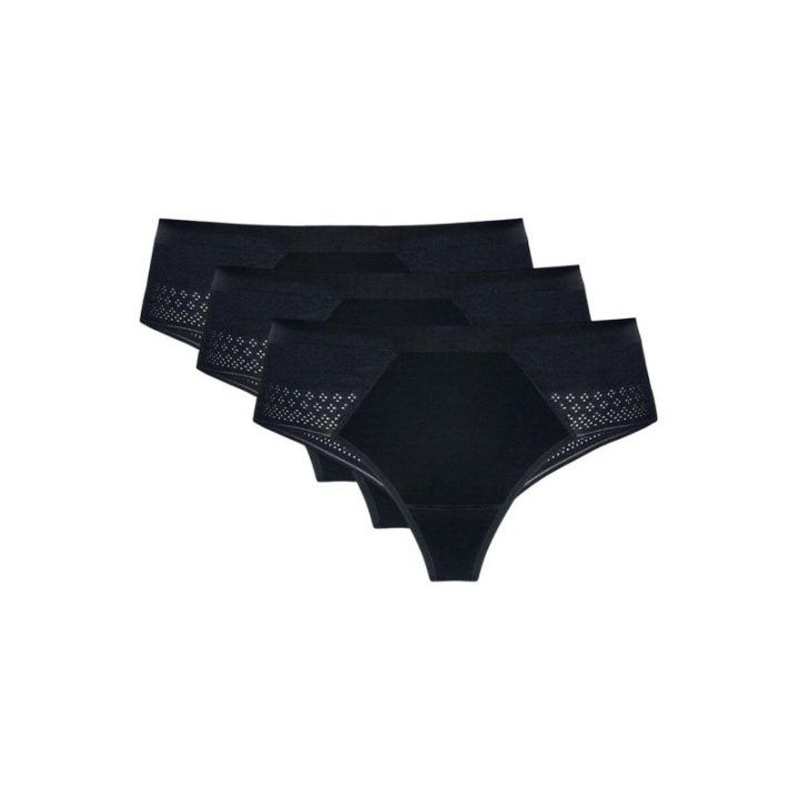 Juodos stringai Gorteks