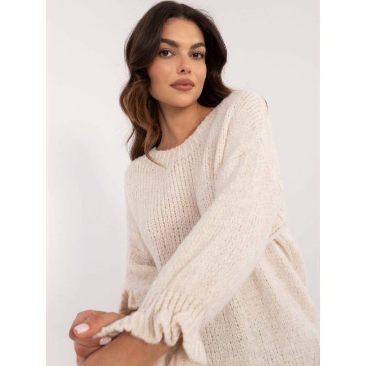Šviesiai smėlio oversize megztinis