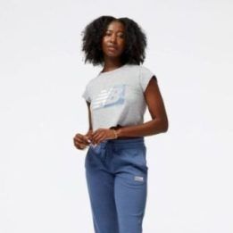 Moteriški marškinėliai New Balance Sport Core, pilki