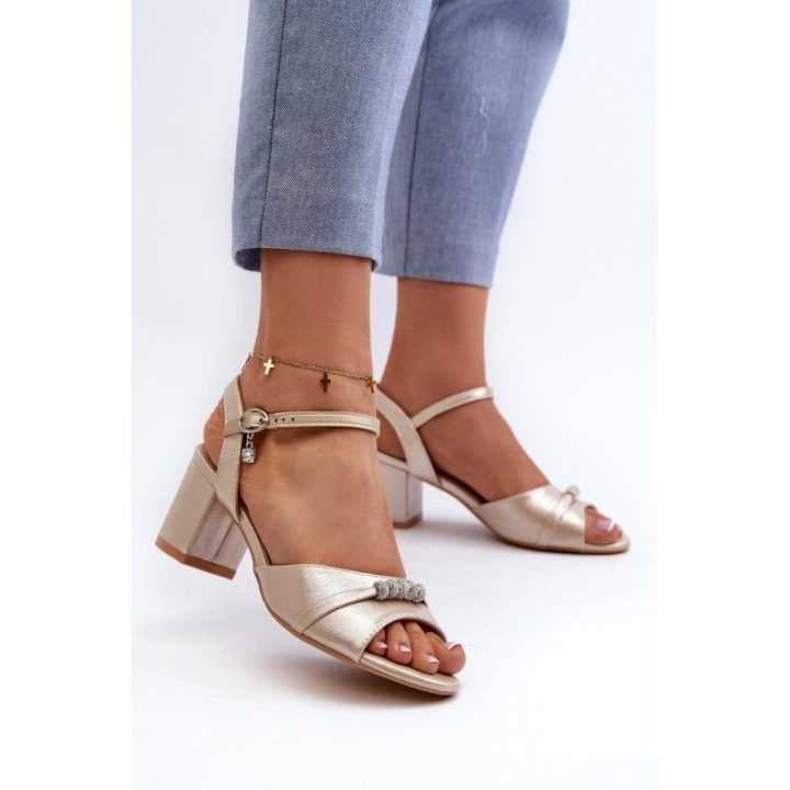 Sandalai su kulnu Step In Style – geltona