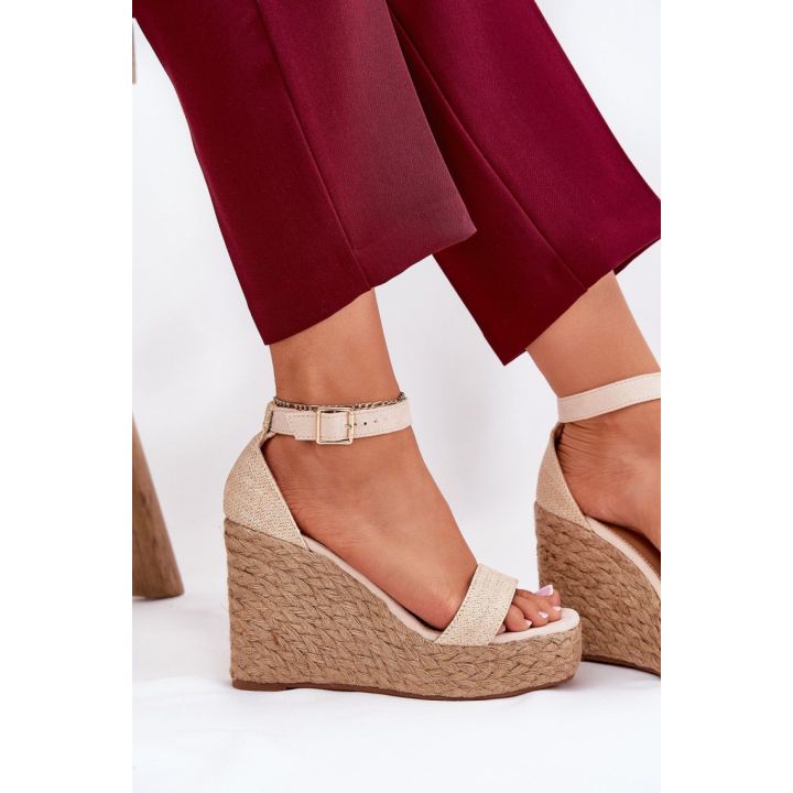 Smėlio spalvos basutės su kulnu Step in style