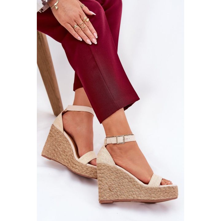 Smėlio spalvos basutės su kulnu Step in style