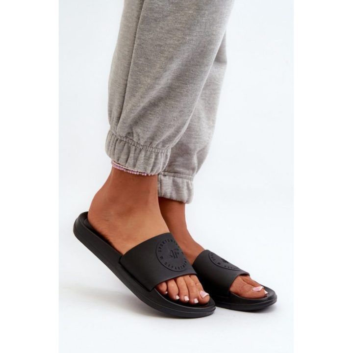 Šlepetės Step In Style – juoda