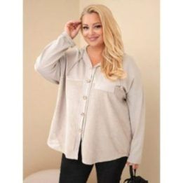 Moteriškas Plus Size džemperis su gobtuvu ir sagomis, smėlio spalvos