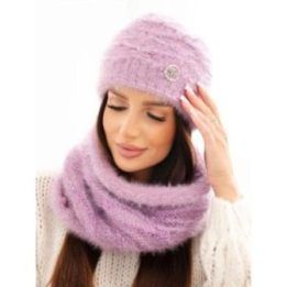 Moteriškas komplektas su kepure ir kaklo mova, šviesiai violetinės spalvos