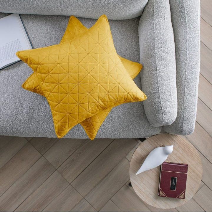 Dekoratyvinės pagalvėlės užvalkalas Laila AmeliaHome 45 × 45 cm, geltonas