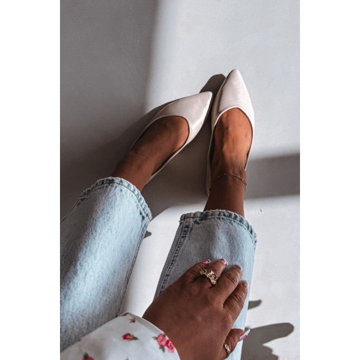 Baltos balerinos Step in style