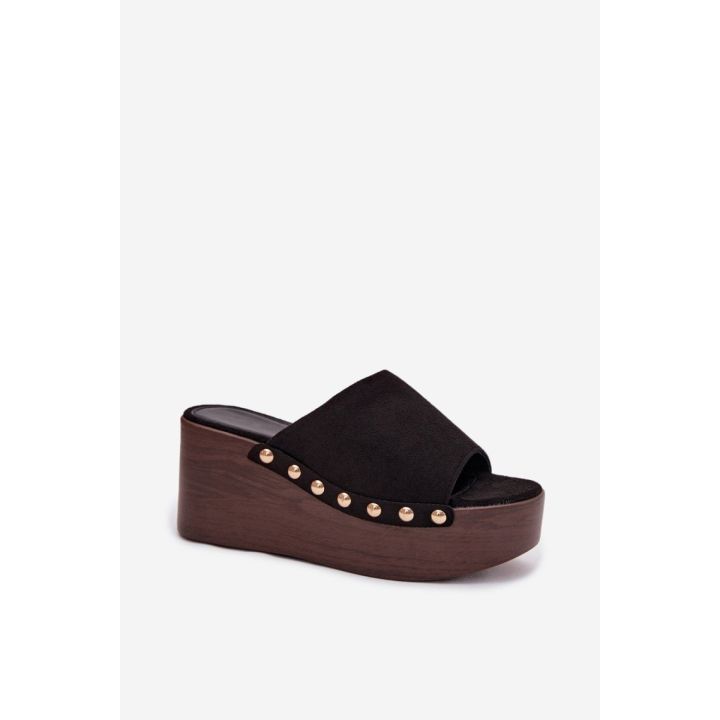 Juodos basutės su platforma ir metalinėmis detalėmis Step in style