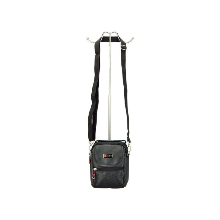 Juoda rankinė per petį Bag Street