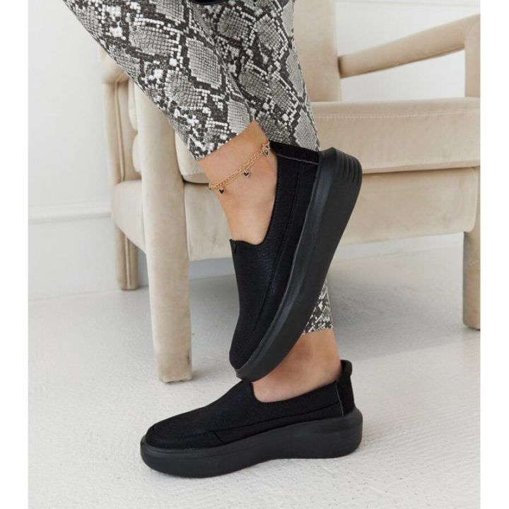Juodi pusbačiai Gemre