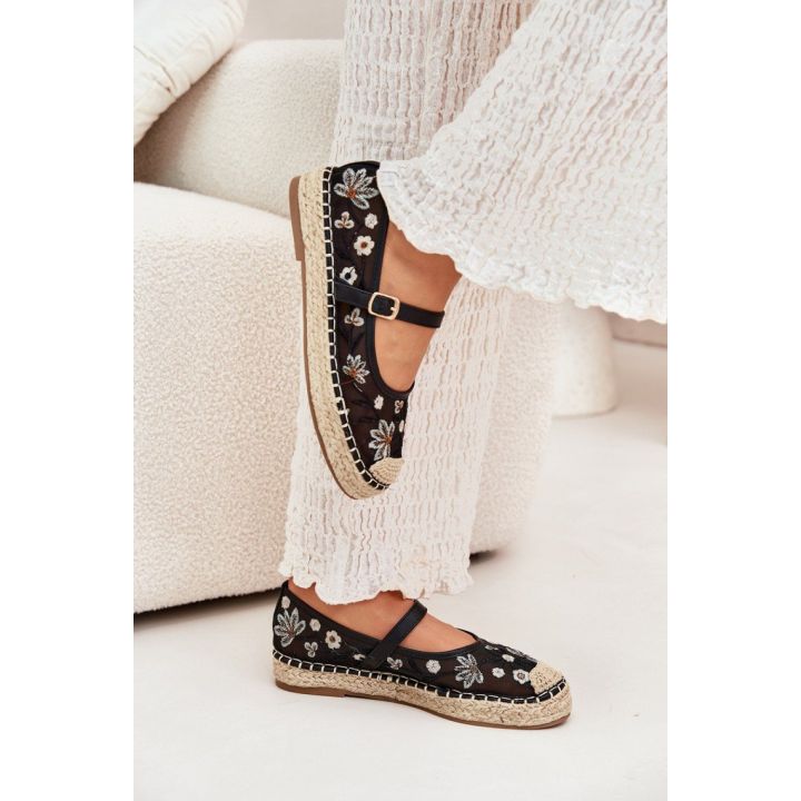 Juodos espadrilės su gėlių siuvinėjimu Step in style