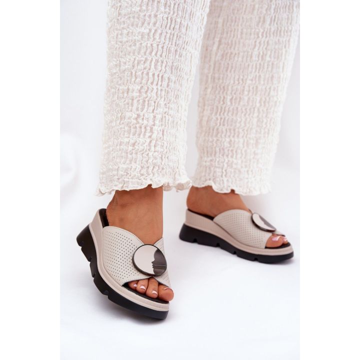 Smėlio spalvos basutės su platforma ir pleištiniu kulnu Step in style
