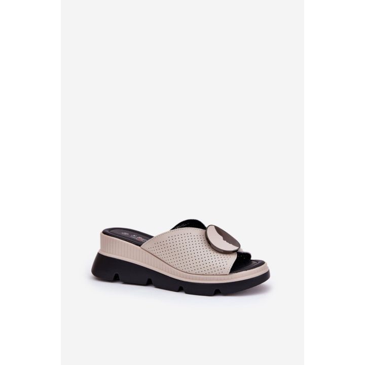 Smėlio spalvos basutės su platforma ir pleištiniu kulnu Step in style
