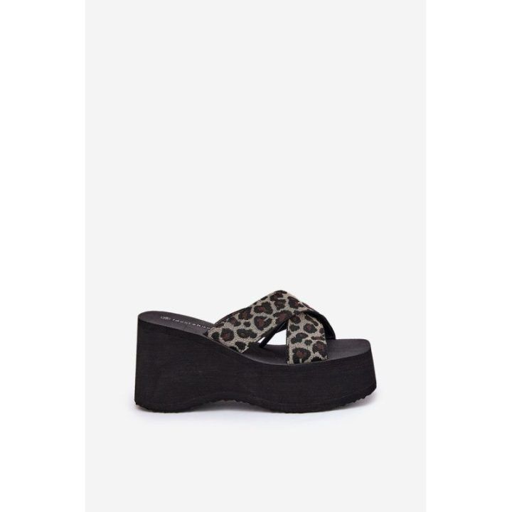 Moteriškos platforminės basutės Panther Black“ – elegantiškas pasirinkimas