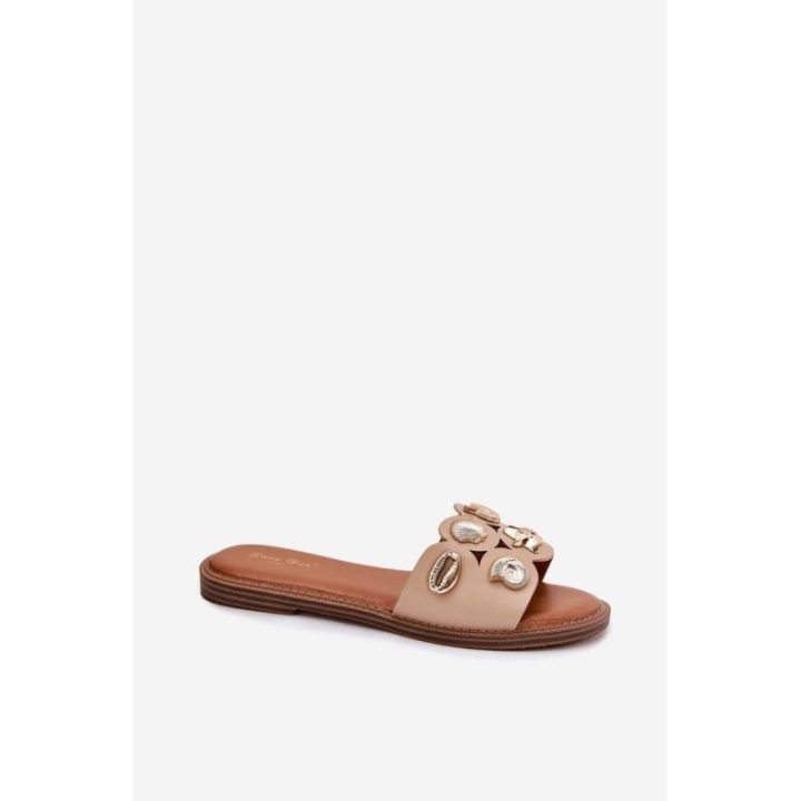 Moteriškos smėlio spalvos šlepetės paplūdimiui su kriauklėmis
