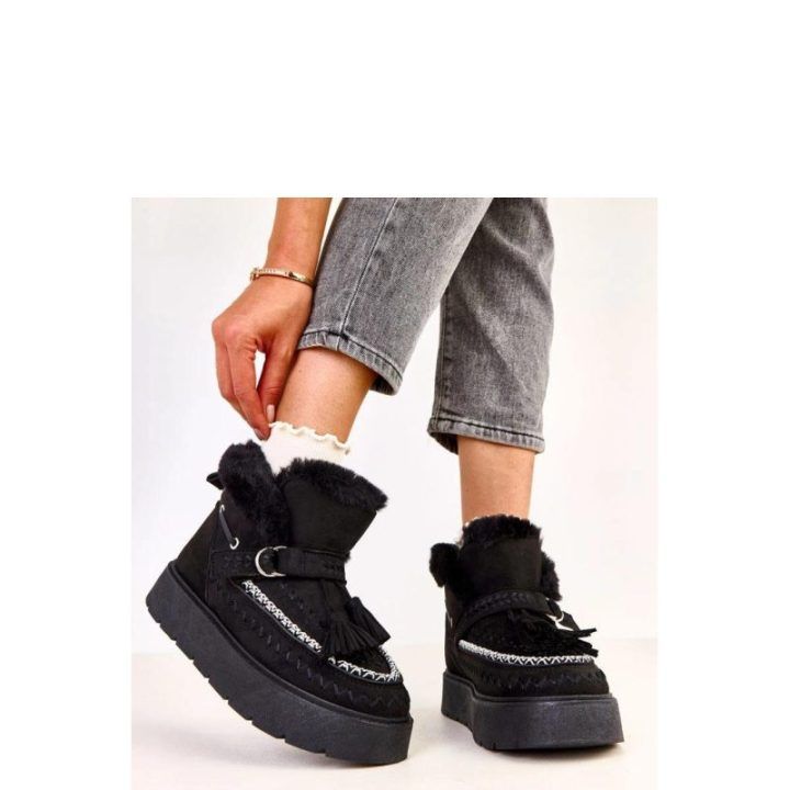 Sniego batai juodi su kutais ir kailiuku Solea