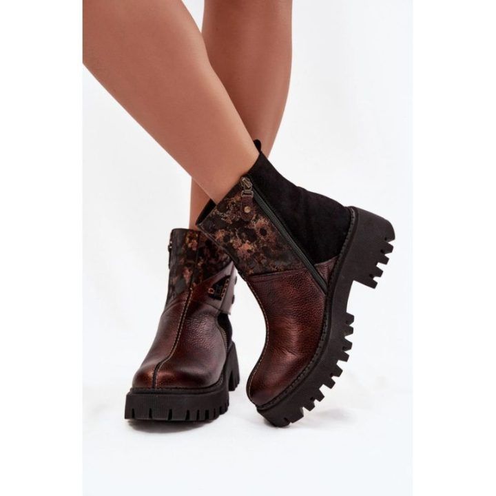 Ilgaauliai batai juodi elegantiško dizaino Step
