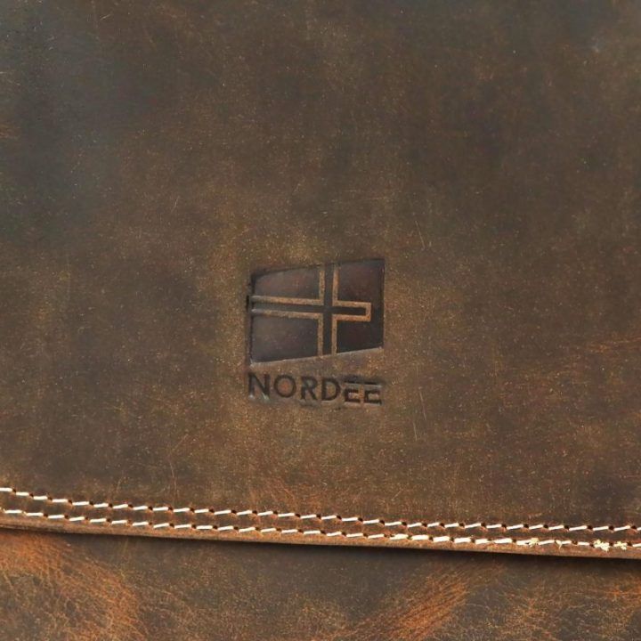 Rankinė per petį Nordee