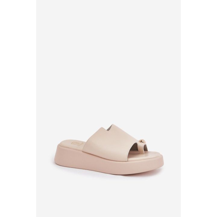 Kreminės spalvos basutės su kulnu Step in style