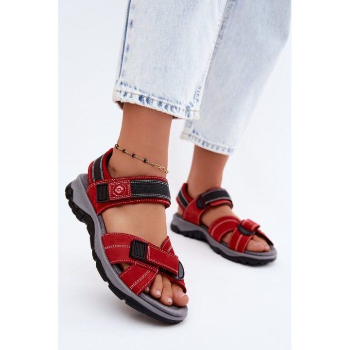 Moteriškos odinės basutės su lipdukais, raudonos