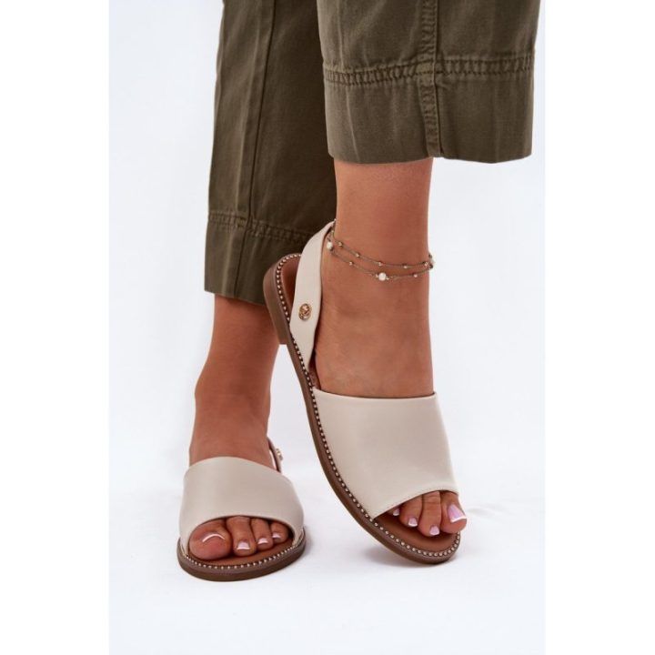 Smėlio spalvos basutės su kulnu Step in style