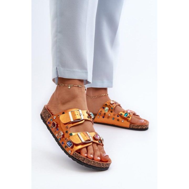 Moteriškos basutės su dekoratyviniais akmenėliais Step in style
