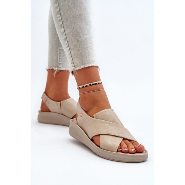 Smėlio spalvos basutės su platforma Step in style