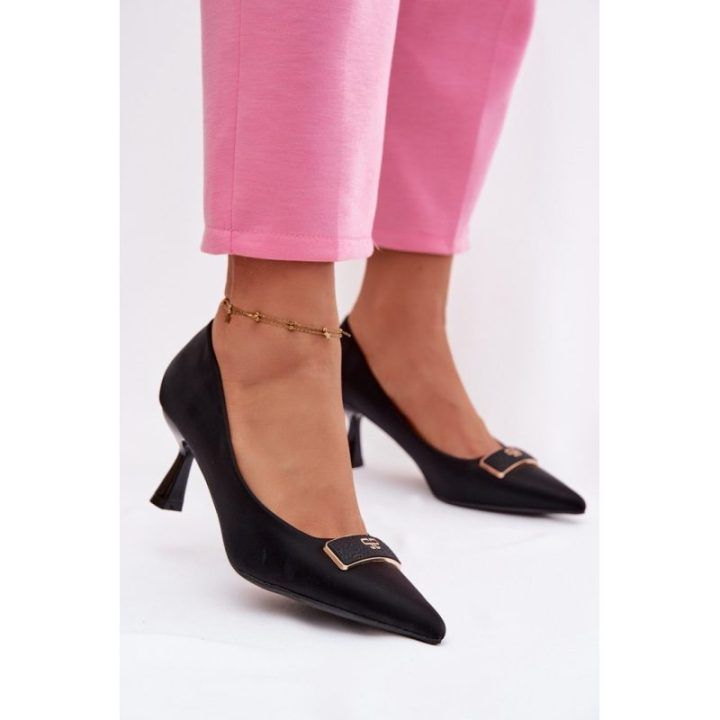 Juodi aukštakulniai bateliai su smailėjančia nosimi Step in style