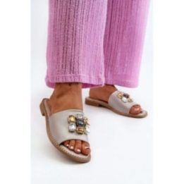 Basutės su dekoratyvinėmis detalėmis Step in style