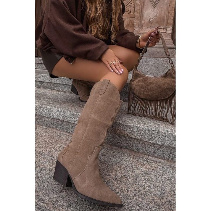 Ilgaauliai batai virš kelių su kulnu Step in style