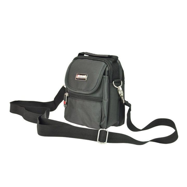 Juoda rankinė per petį Bag Street