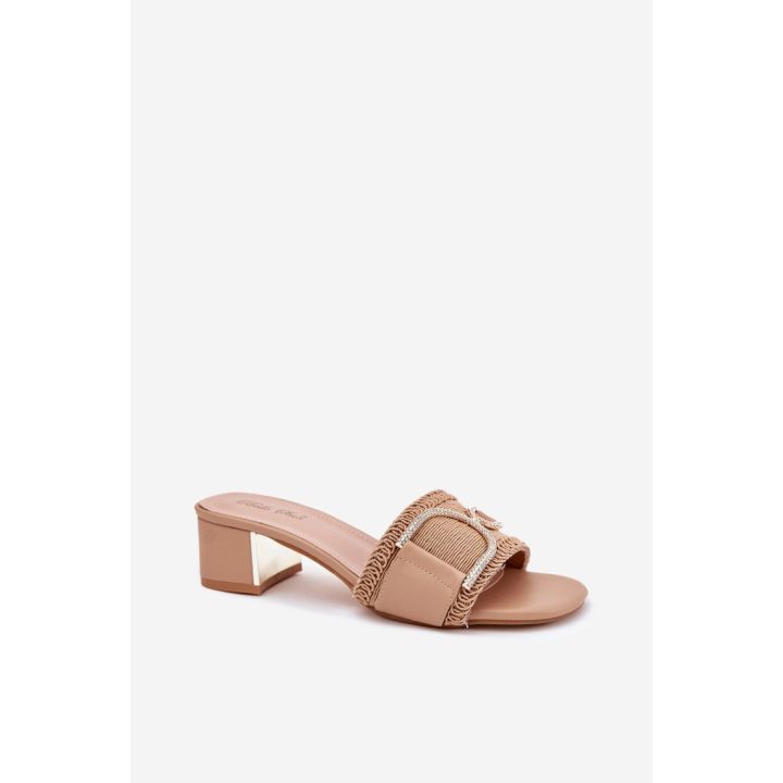 Smėlio spalvos basutės su kulnu Step in style
