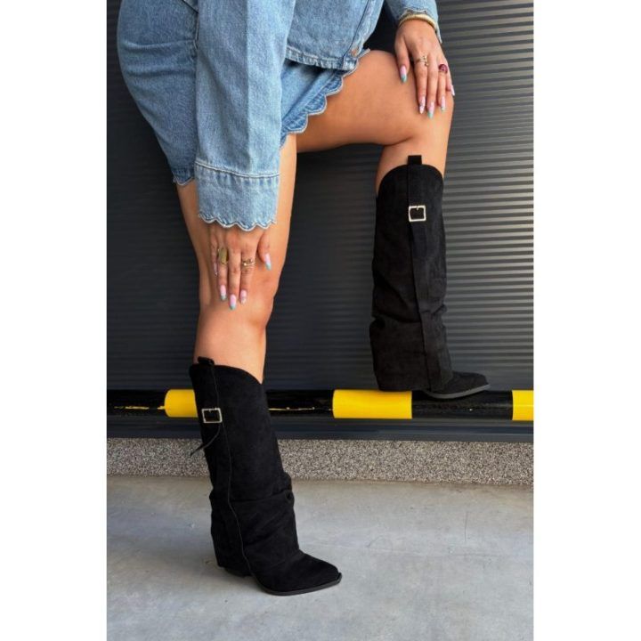 Juodi ilgaauliai batai virš kelių su zomšos imitacija Step in style