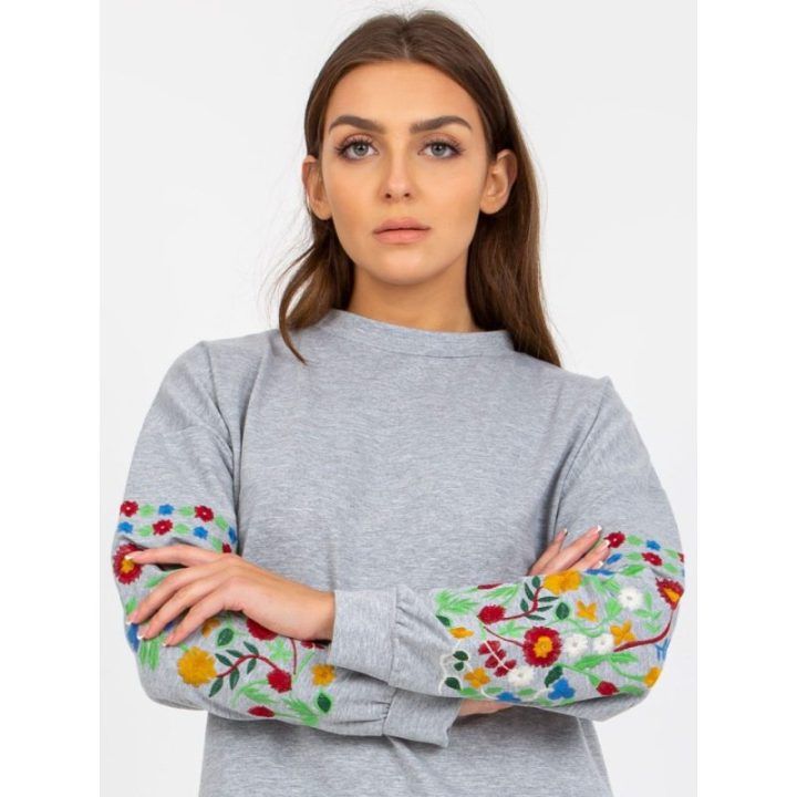 Pilka suknelė