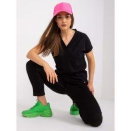 T Juodos spalvos