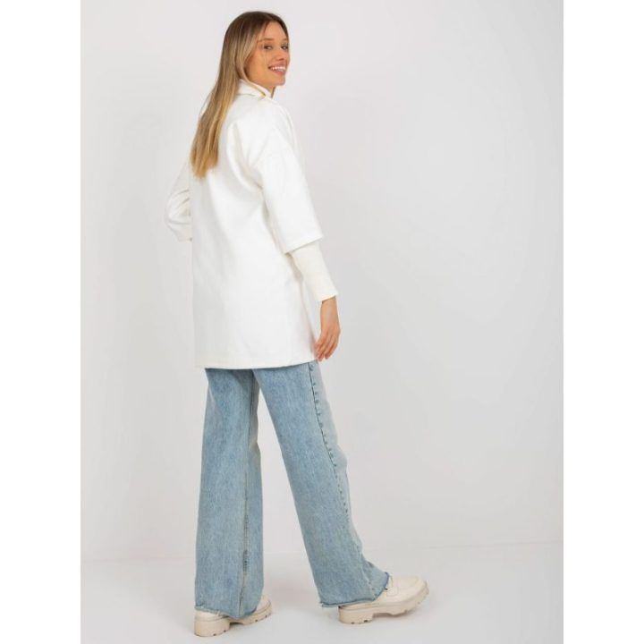 Ecru paltas – raudona