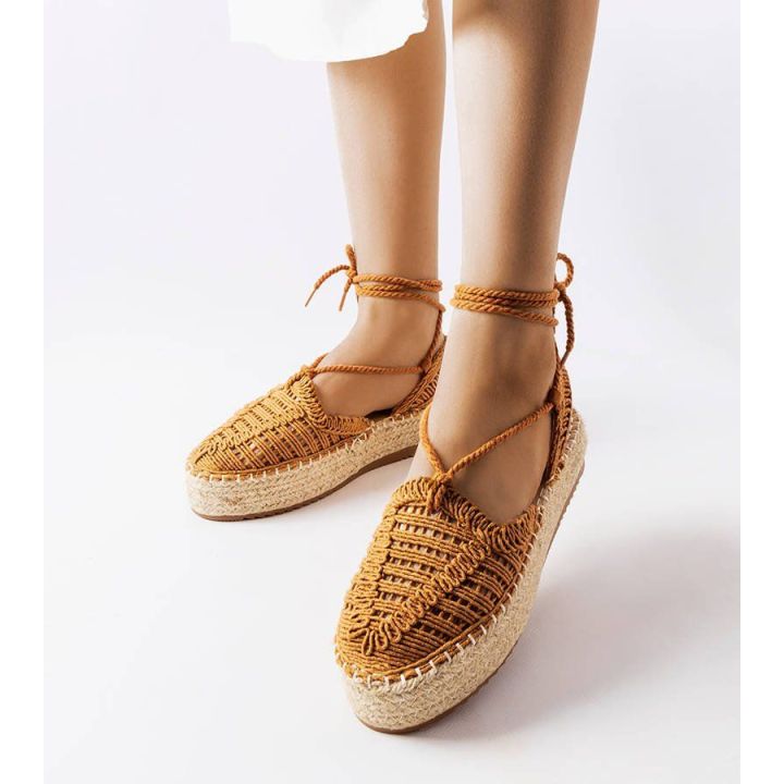 nėriniuotos espadrilės Partenia