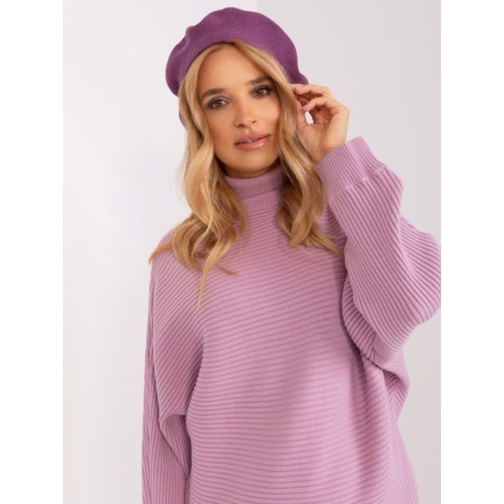 Kepurė violetinės spalvos