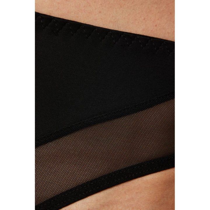 Zara braziliški stringai juodi
