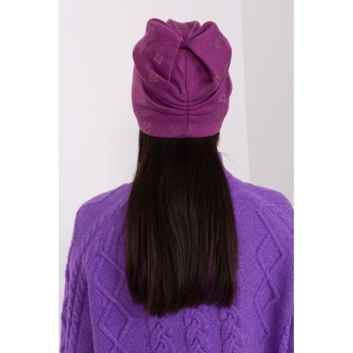 Kepurė violetinės spalvos AT