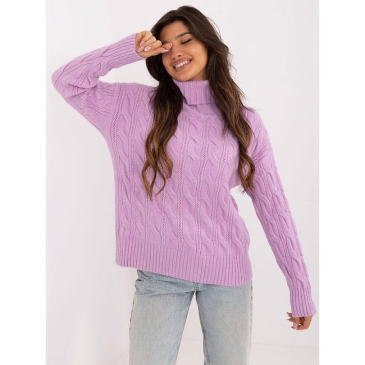 Šviesiai violetinis megztinis – šviesiai alyvinė