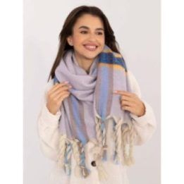 Šviesiai violetine spalvos skara