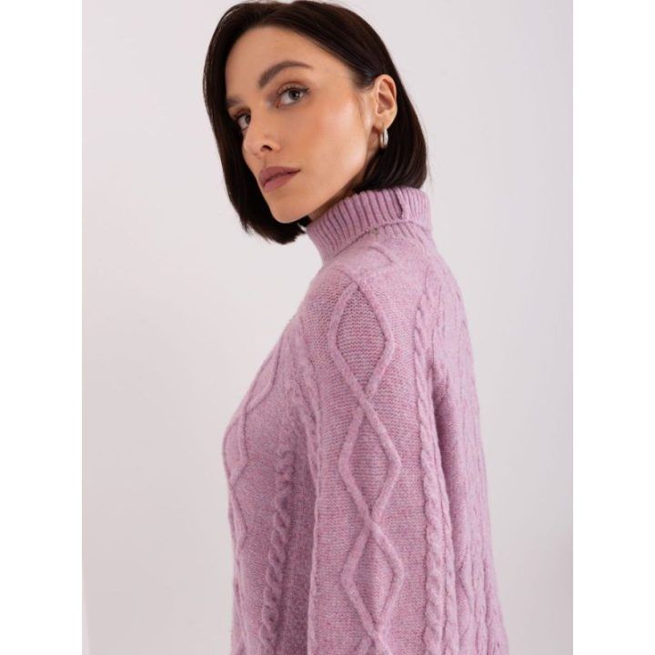Šviesiai violetinio atspalvio megztinis