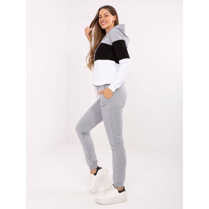 Juodos spalvos rinkinys