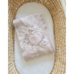 Kūdikio vilnos pledas – elegantiška smėlio spalva
