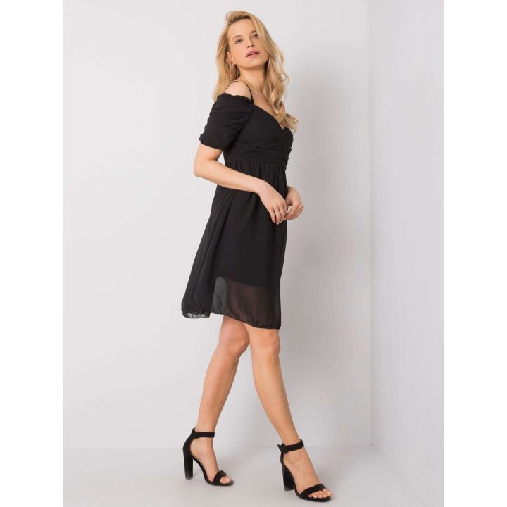 Juoda suknelė