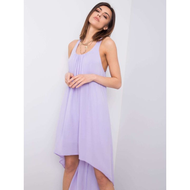 Šviesiai violetinės spalvos suknelė