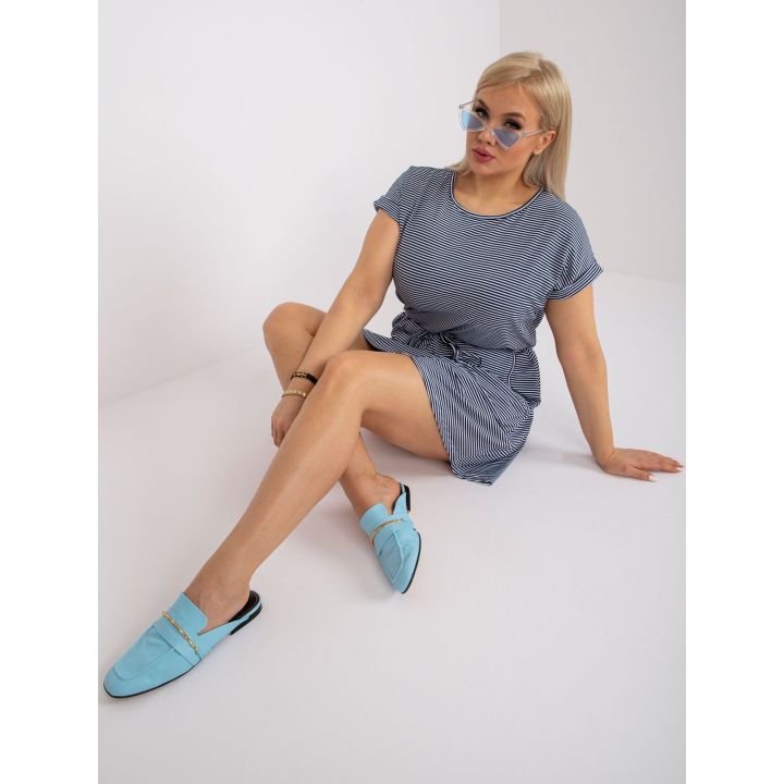 Tamsiai mėlyna suknelė