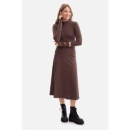 Ruda moteriška suknelė ilgomis rankovėmis