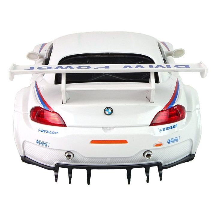 Radijo bangomis valdomas automobilis BMW Z4 su baterija